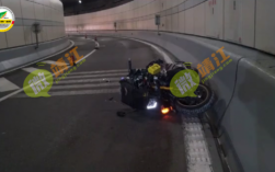 摩托跑车炸隧道视频的简单介绍